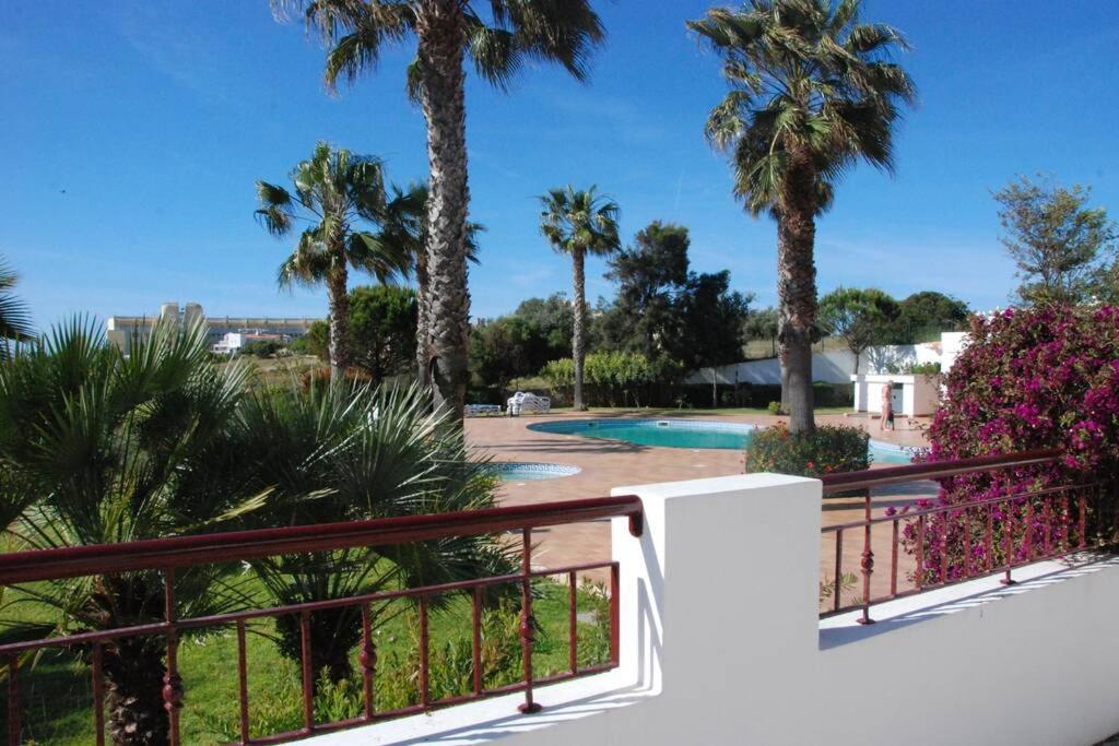 Great 2 Bedroom Apartment With Communal Pool Lagos Extérieur photo