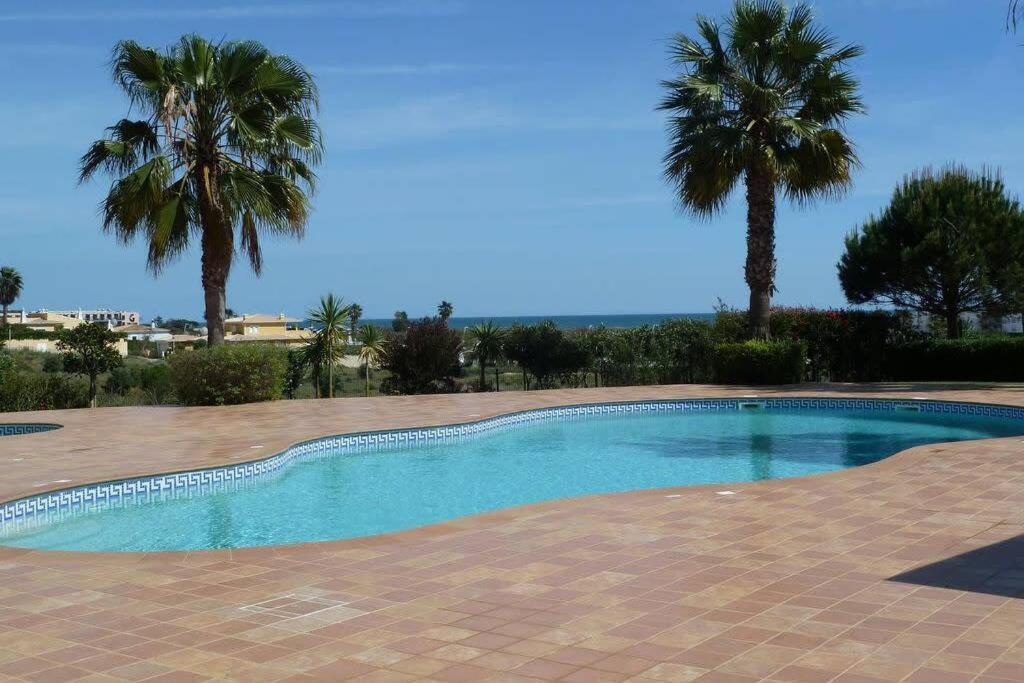 Great 2 Bedroom Apartment With Communal Pool Lagos Extérieur photo