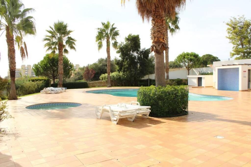 Great 2 Bedroom Apartment With Communal Pool Lagos Extérieur photo